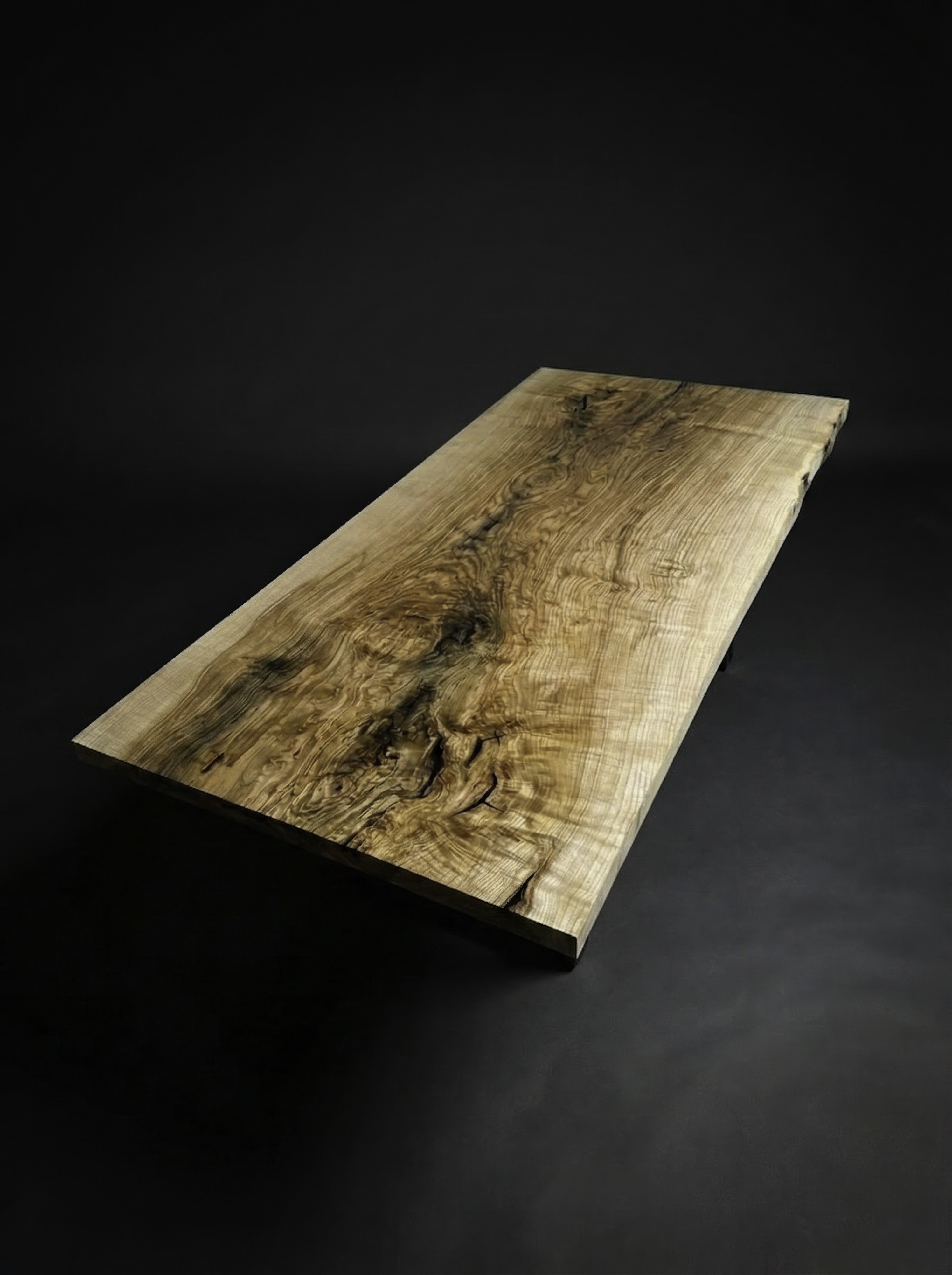 Olivenaske Live-Edge Spisebord