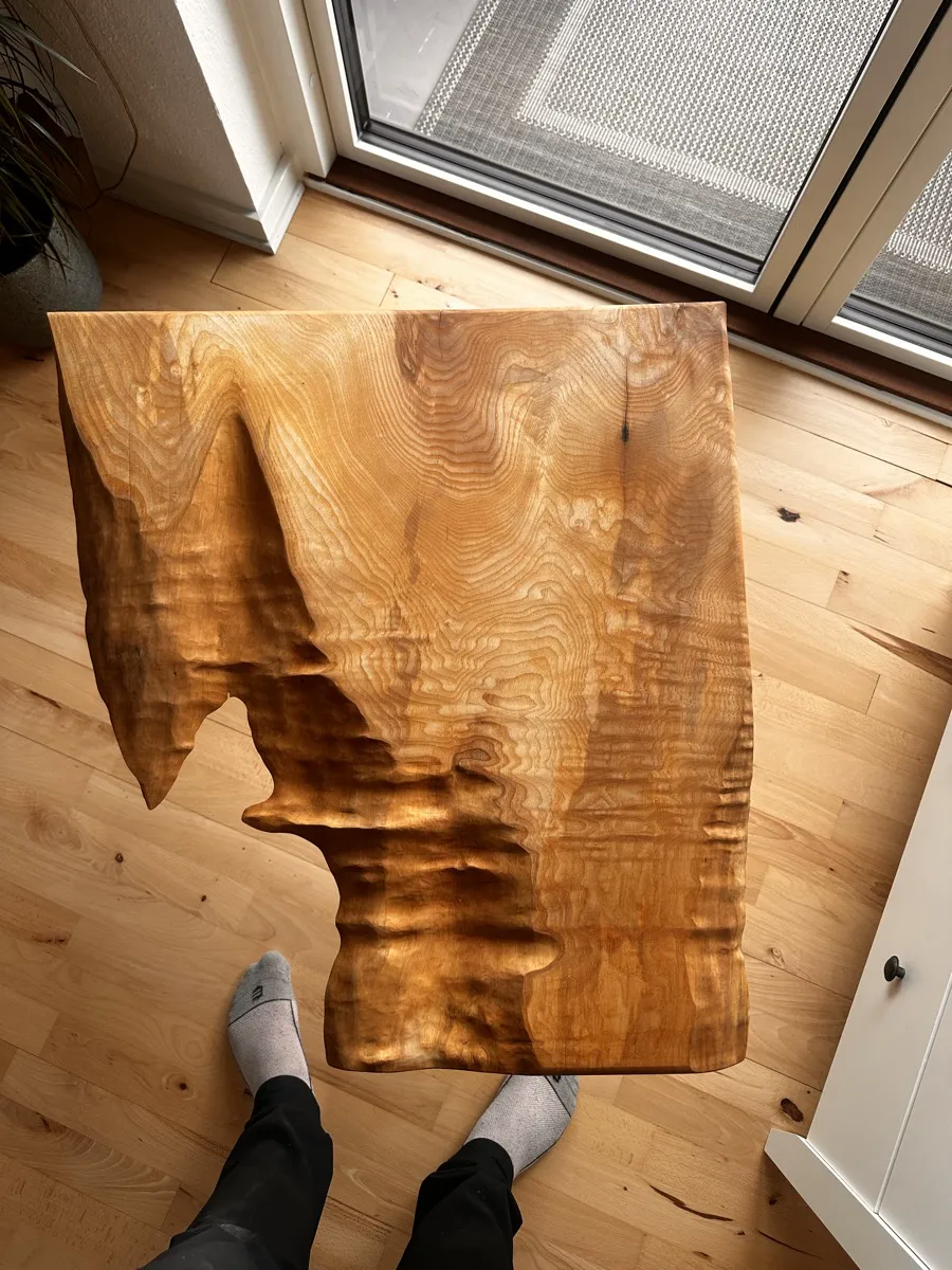 Olivenaske Organisk Live-Edge Sofabord — vinkel 4